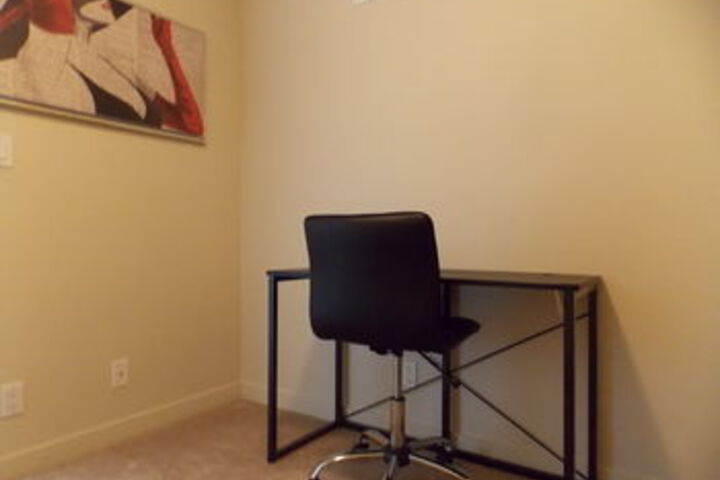 Room 4 of 6