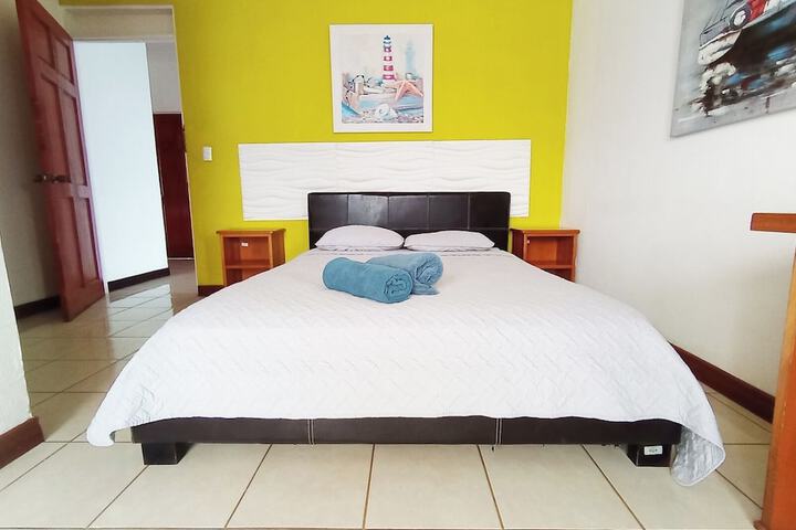 Room 10 of 40
