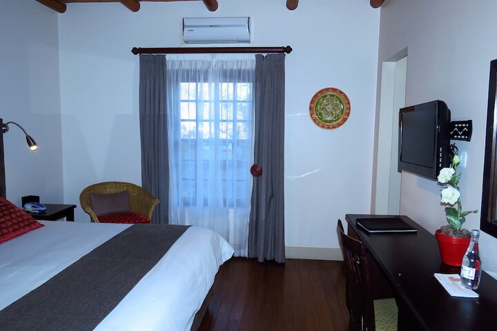 Room 9 of 36