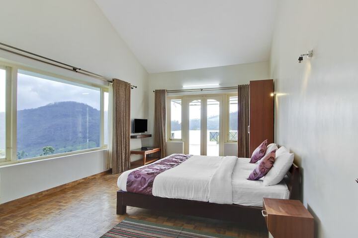 Room 16 of 28