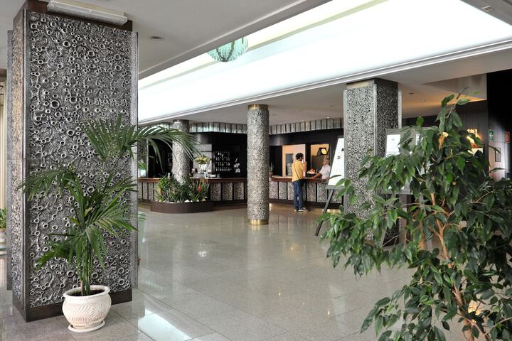 Guest Lobby