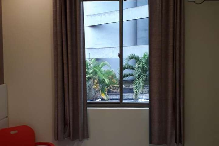 Room 13 of 34