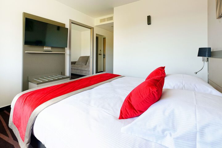 Room 4 of 41