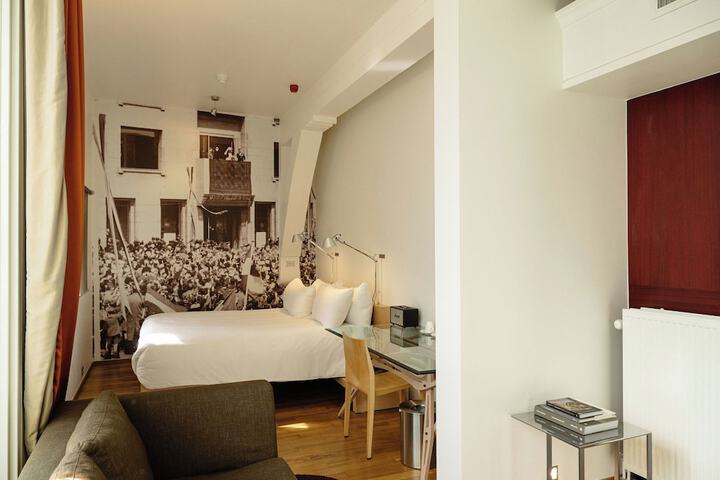 Room 15 of 57