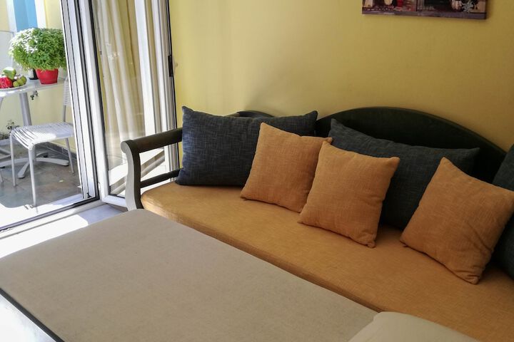 Room 18 of 50