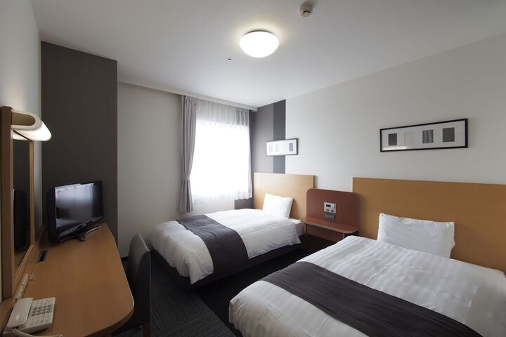 Room 7 of 44