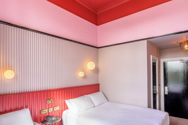 Room 46 of 91