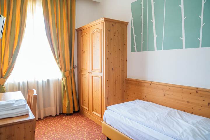 Room 59 of 115