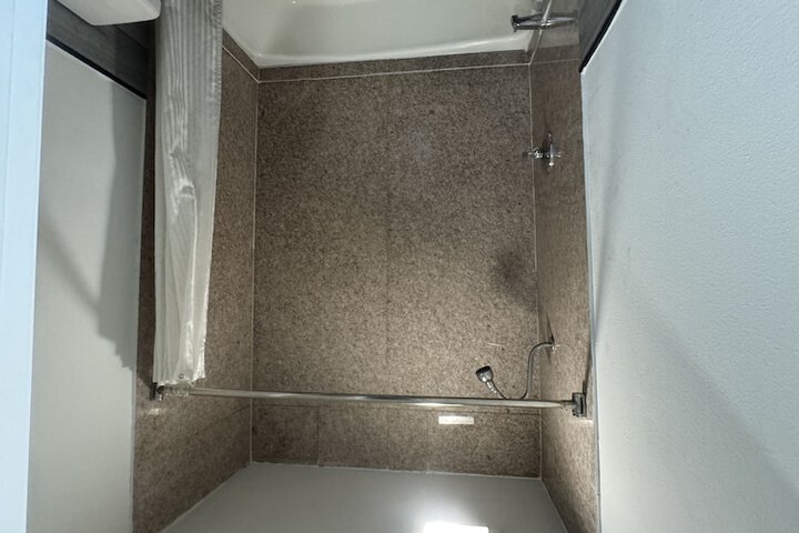 Room 20 of 31