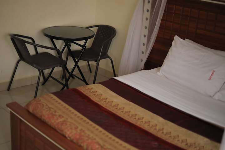 Room 6 of 20