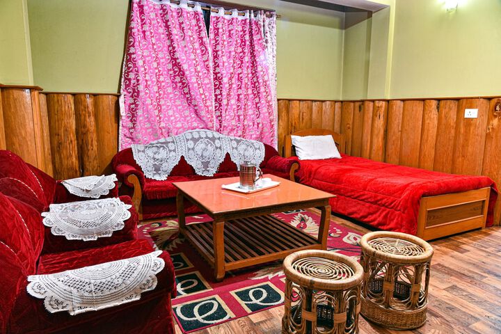 Room 6 of 29
