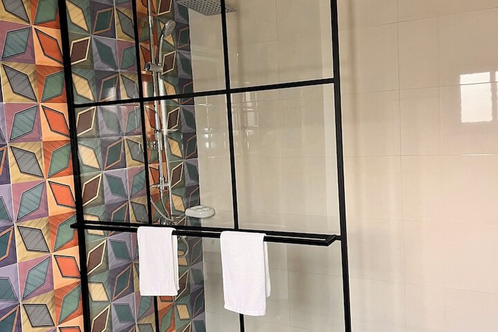 Room 2 of 26
