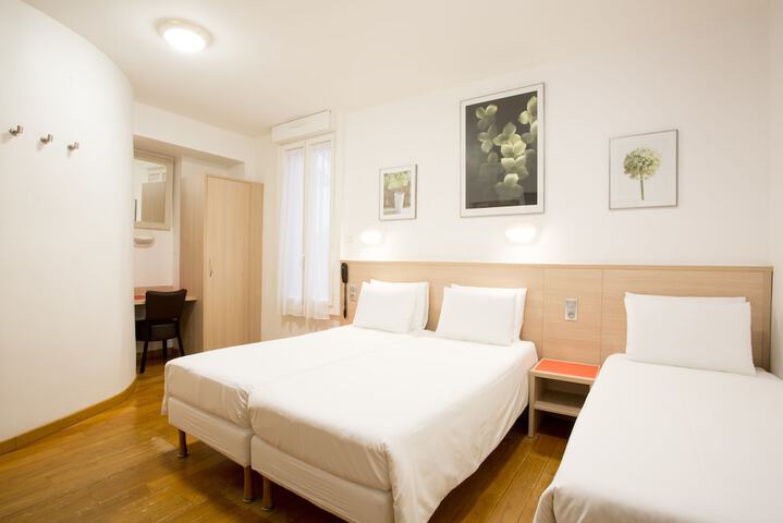 Room 14 of 43