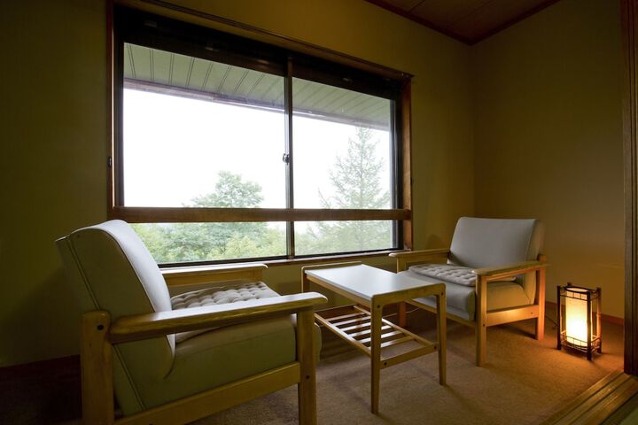 Room 7 of 37