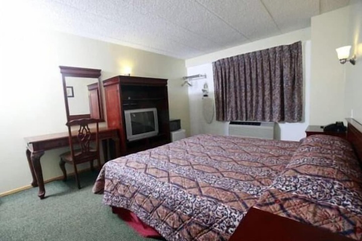 Room 6 of 26