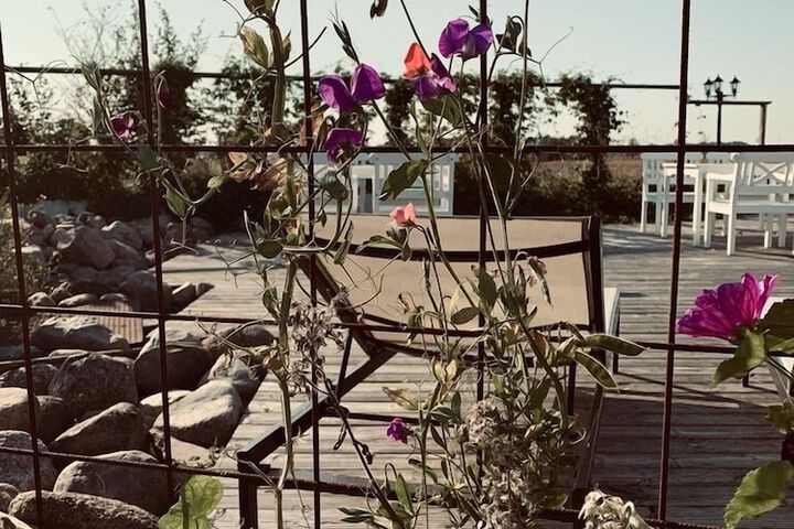 Sundeck 97 of 112