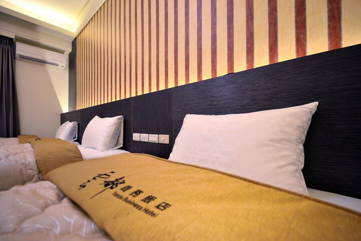 Room 15 of 39