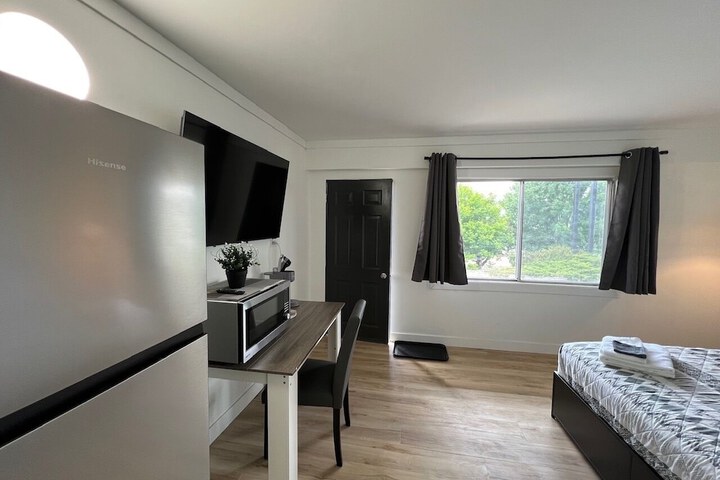 Room 6 of 70