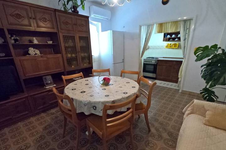 Room 8 of 20