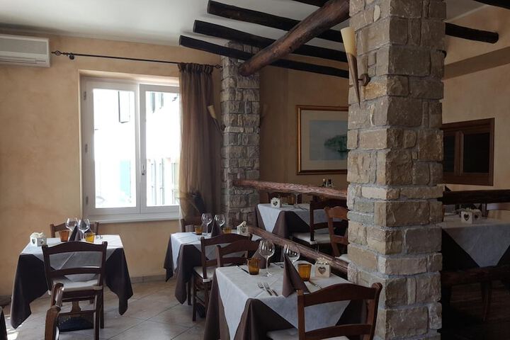 Dining Photos