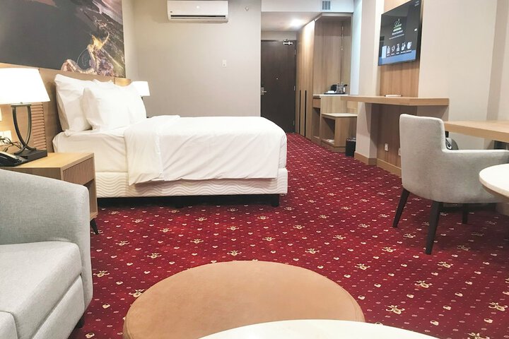 Room 10 of 31