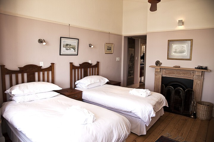 Room 7 of 34