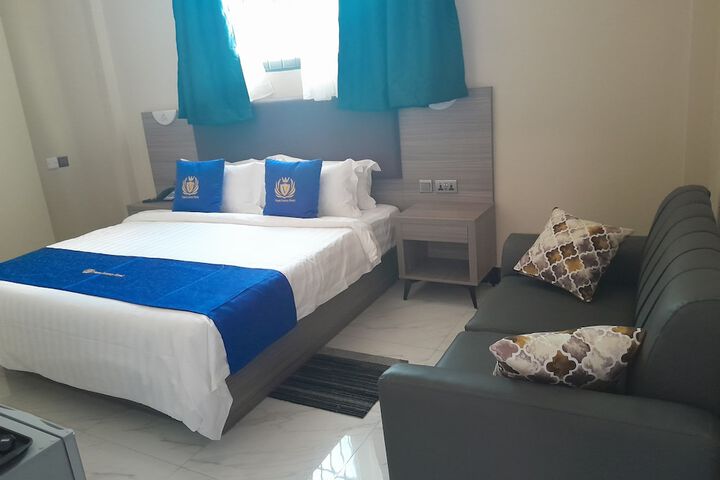 Room 18 of 52