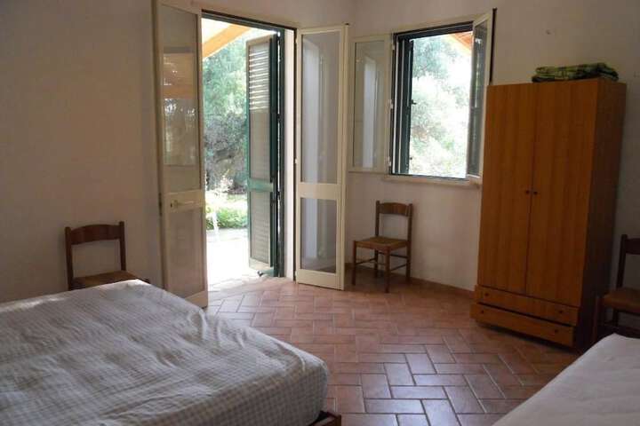 Room 5 of 47