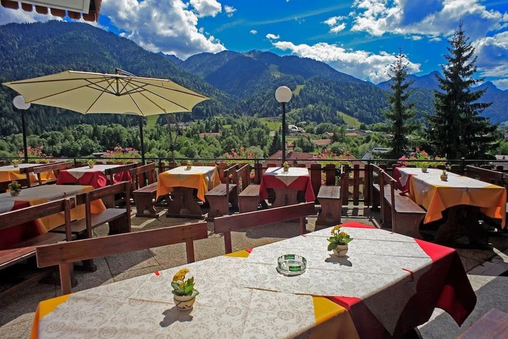 restaurant
