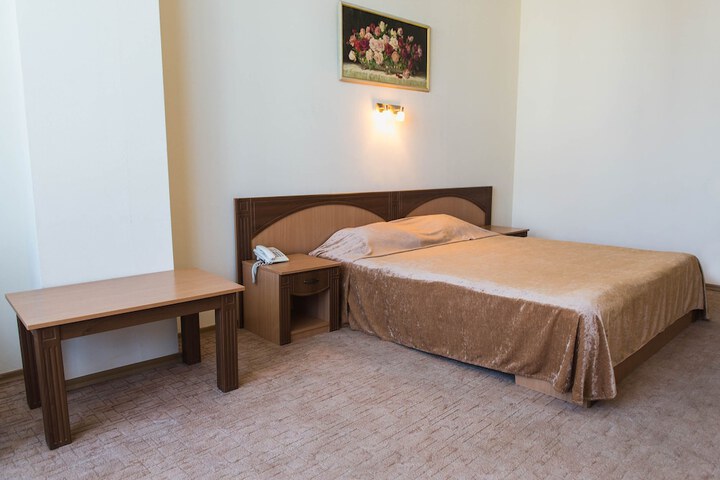 Room 14 of 40