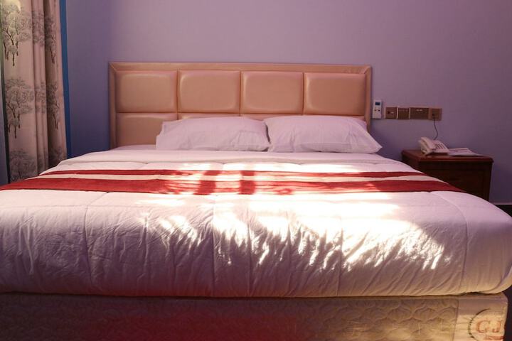 Room 5 of 23