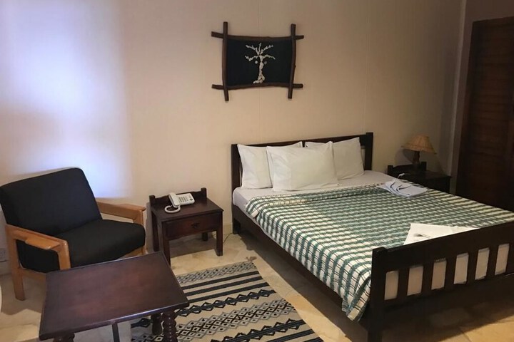 Room 21 of 37
