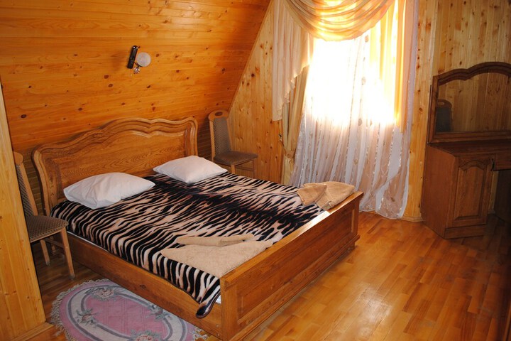 Room 2 of 58