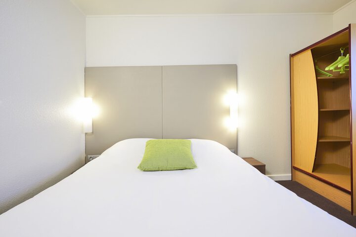 Room 6 of 36