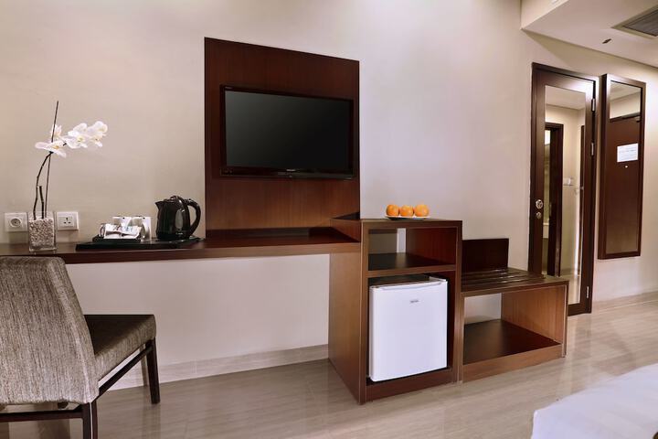 Room 13 of 35