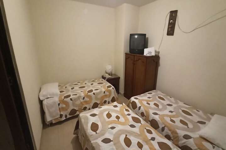 Room 6 of 19