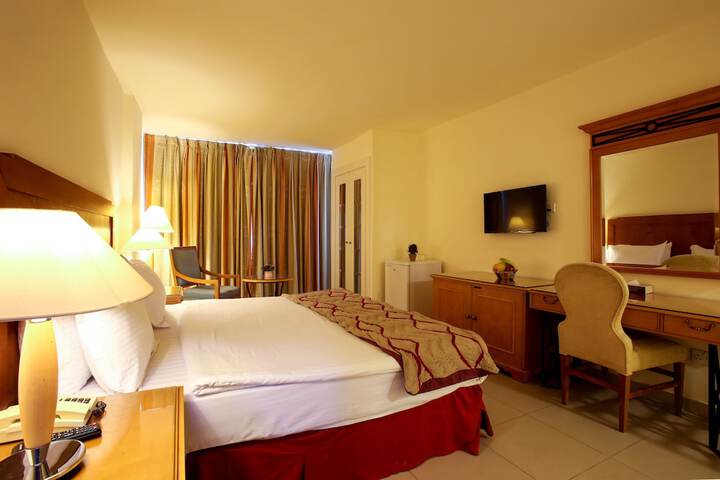 Room 15 of 63