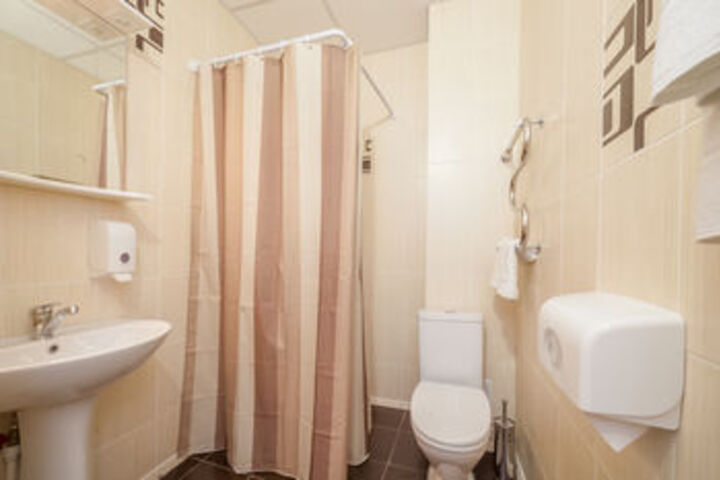 Room 3 of 44