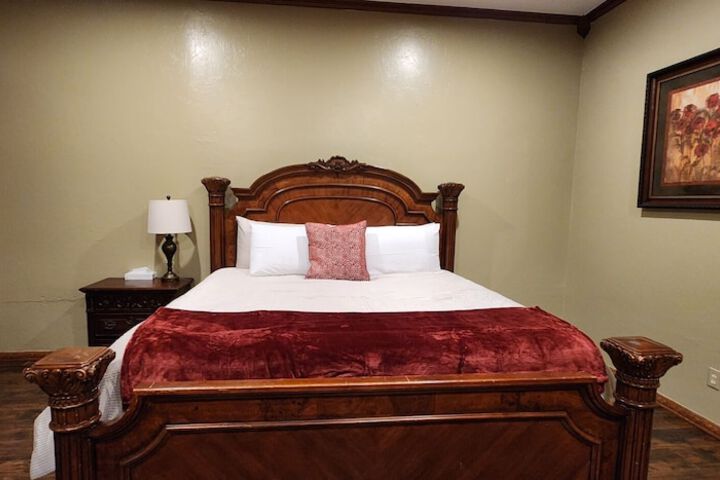 Room 20 of 65