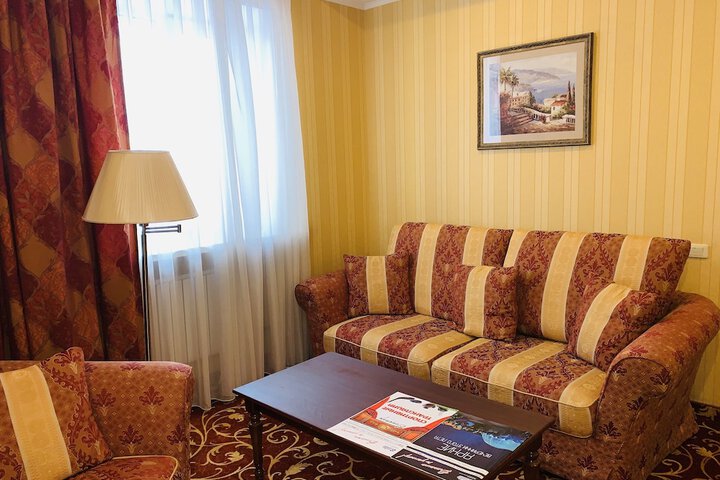 Room 24 of 61