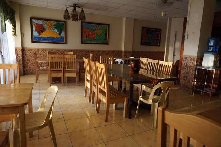 Dining 45 of 59