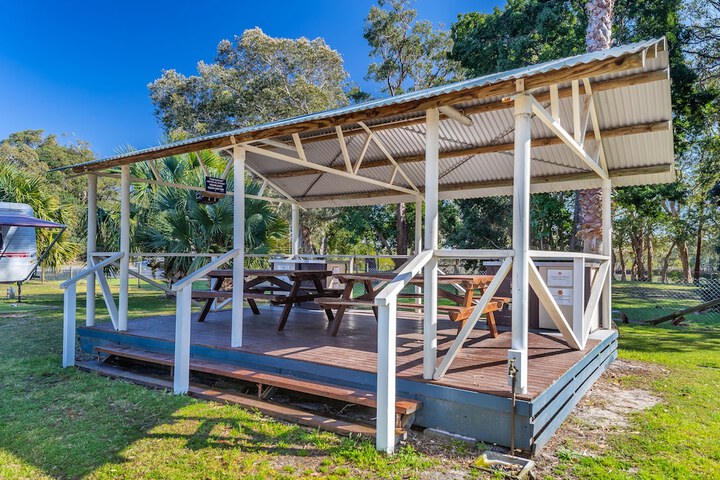 Property Grounds 90 of 103