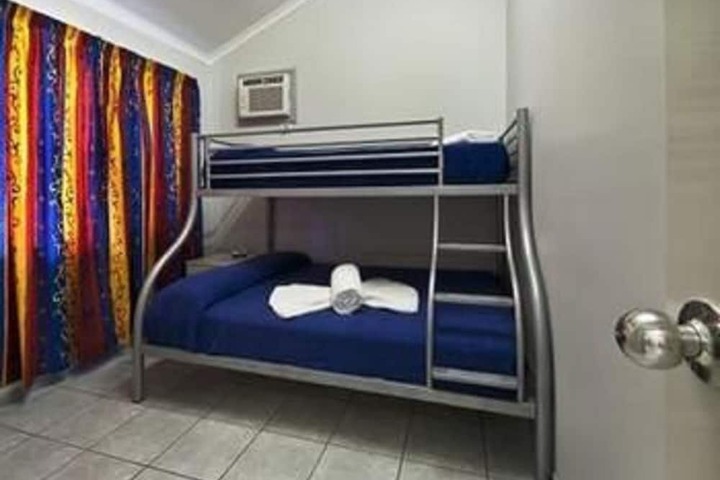 Room 4 of 39