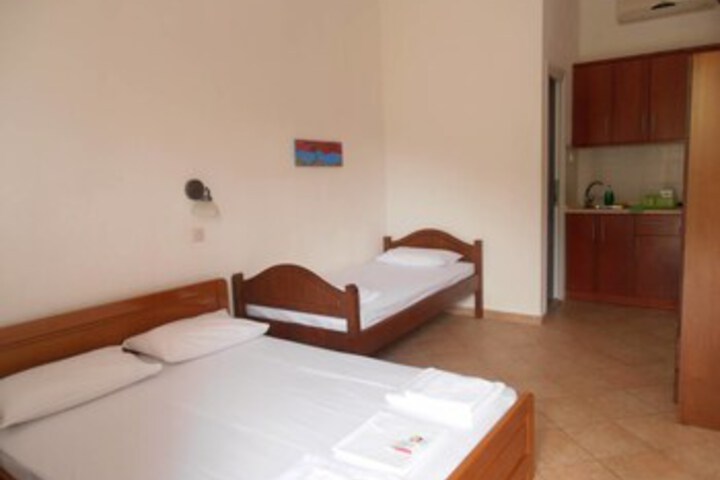 Room 70 of 85