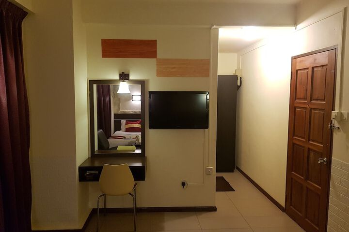 Room 4 of 30