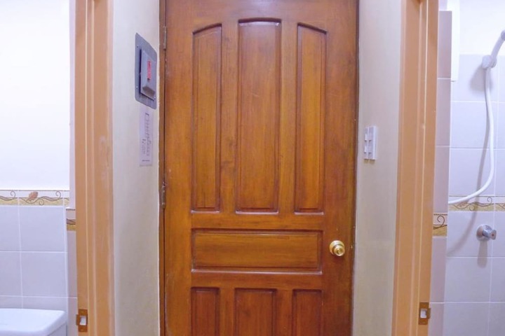 Room 15 of 27
