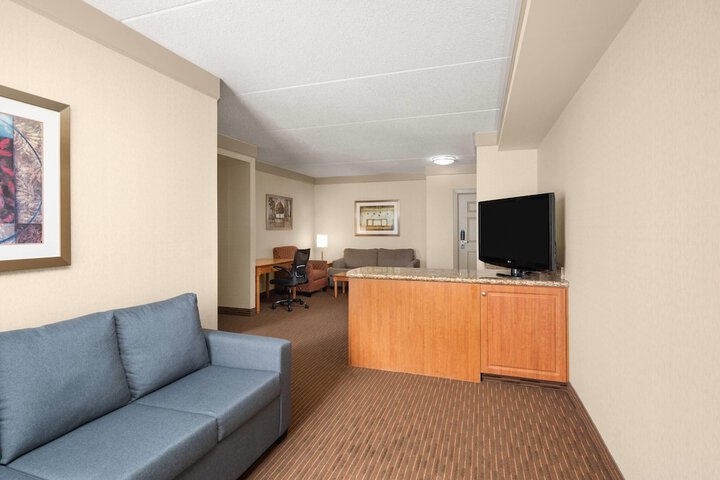Room 42 of 95