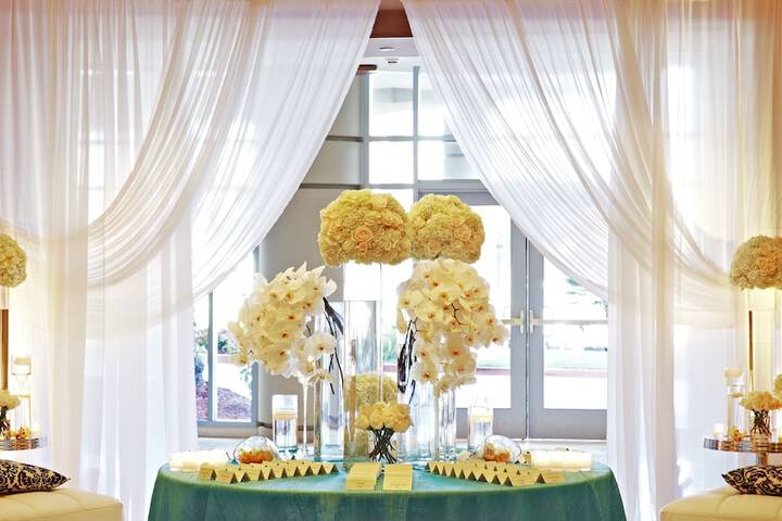Indoor wedding