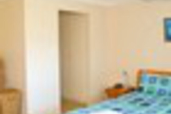 Room 8 of 123