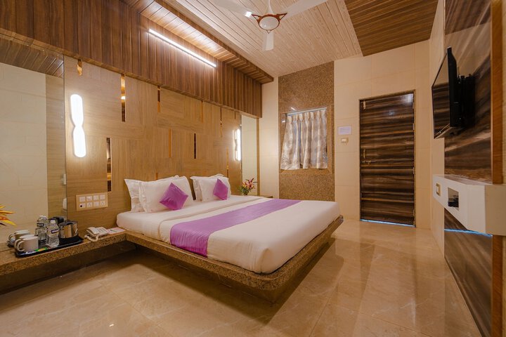 Room 27 of 71